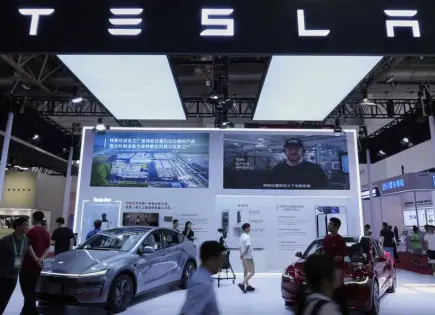 Tesla otorga a Elon Musk 96 millones de acciones restringidas