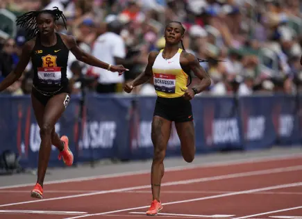 ShaCarri Richardson cerca de la final de los 200 metros en Campeonato de Atletismo de EE.UU.