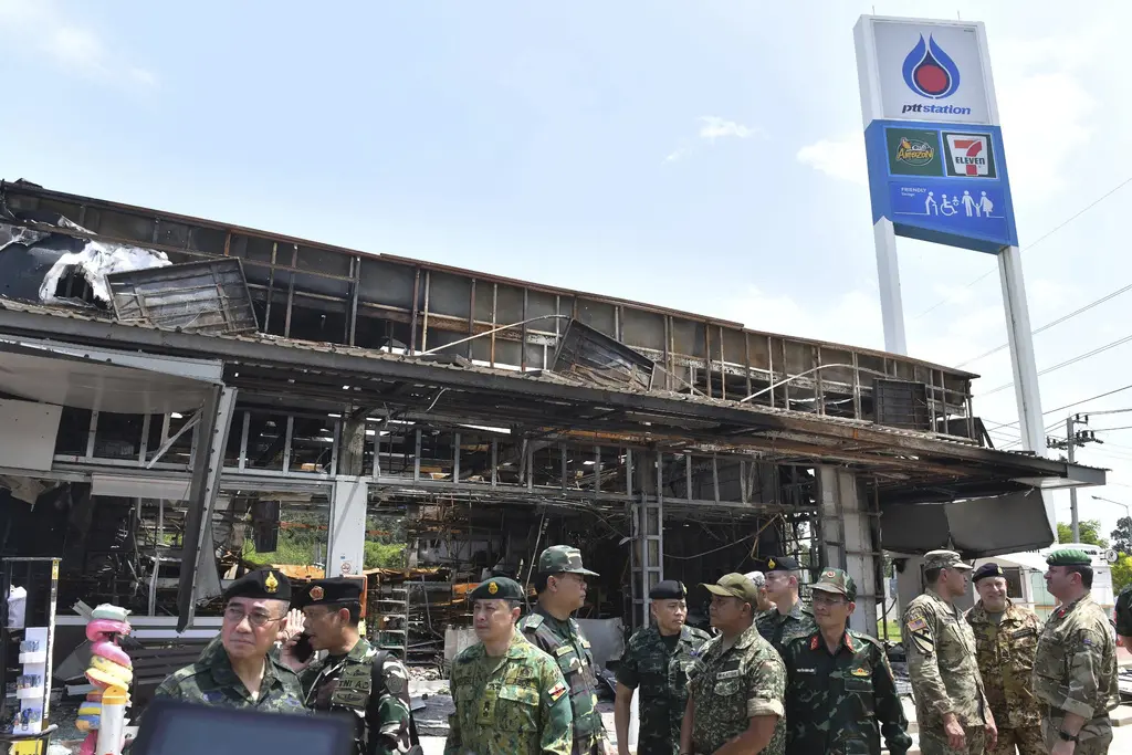 Camboya y Tailandia buscan soluciones en Malasia tras enfrentamientos