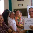 Entrega ICAT varias constancias de estudios