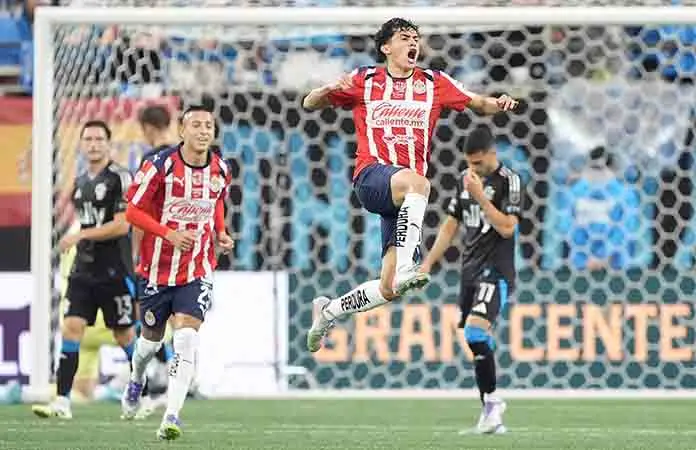 Las Chivas dejan escapar triunfo
