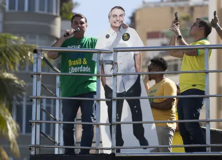 Supremo Tribunal Federal de Brasil ordena arresto domiciliario para Bolsonaro