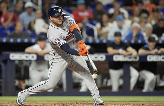 Astros superan a Marlins de Miami