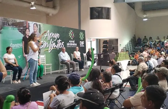 Evento del DIF estatal en Valles
