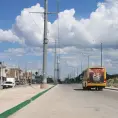 En la avenida Salk se  llevan hasta los postes