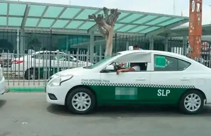 "Invita" SCT a taxistas a afiliarse al P. Verde