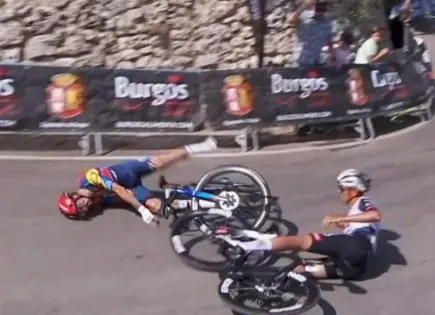Isaac del Toro sufre caída cerca de meta en Vuelta a Burgos