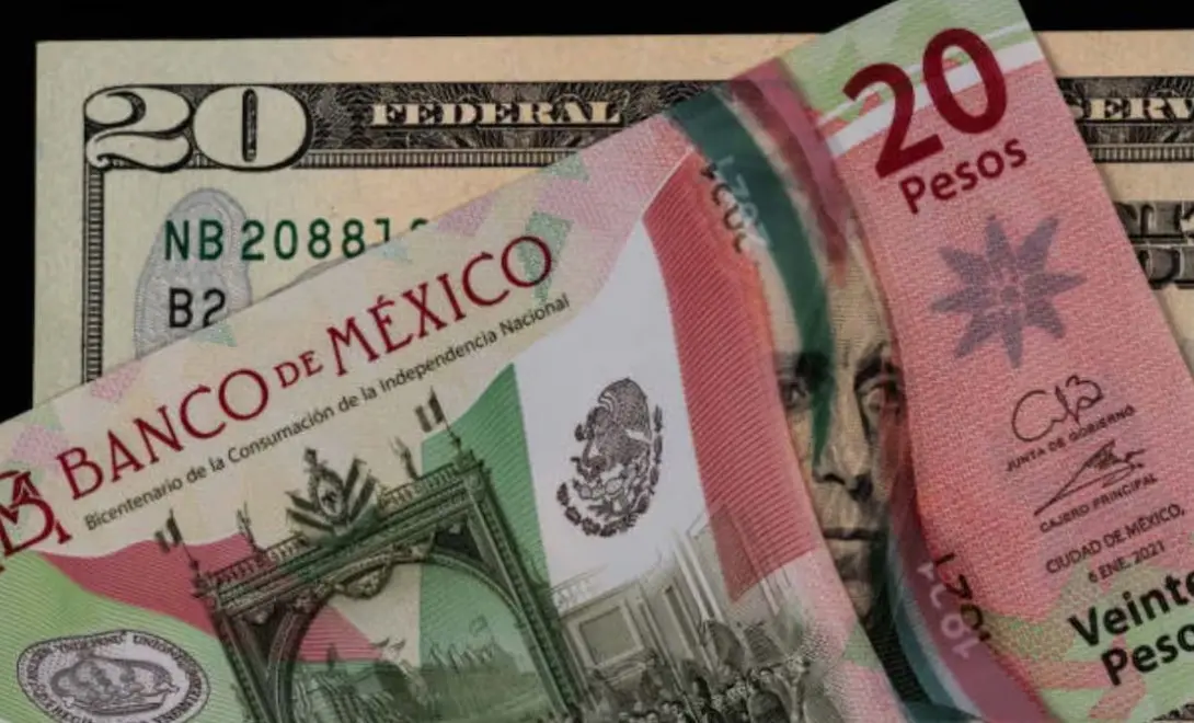 Peso retrocede frente al dólar; mercados suben por expectativa de recorte en tasas