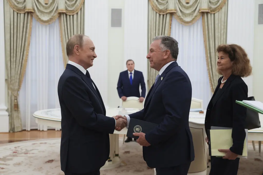 Trump considera reunirse con Putin para tratar la guerra en Ucrania