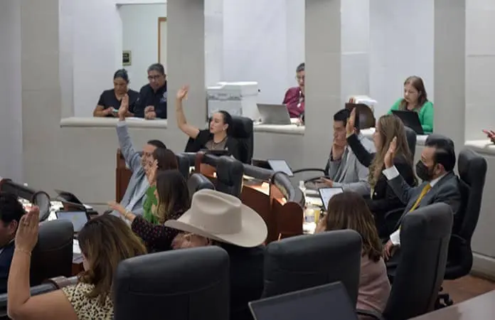 Dice el PVEM que encabeza las encuestas
