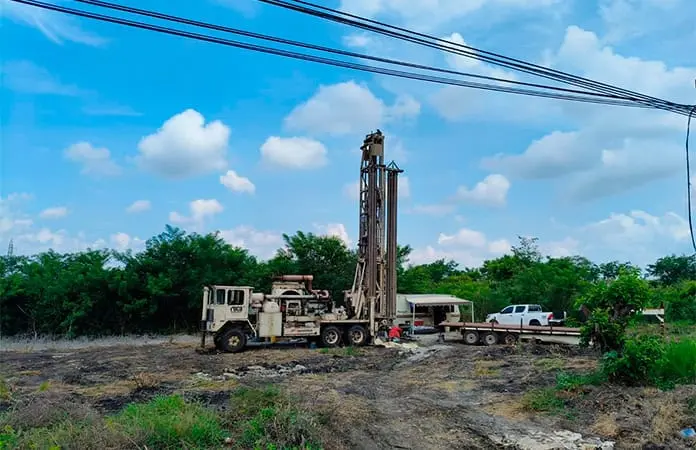 Excavan pozo pero aún no hallan agua