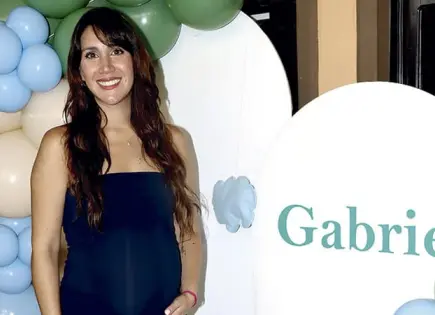 GINA SOFÍA ¡ESPERA A SU BEBÉ!