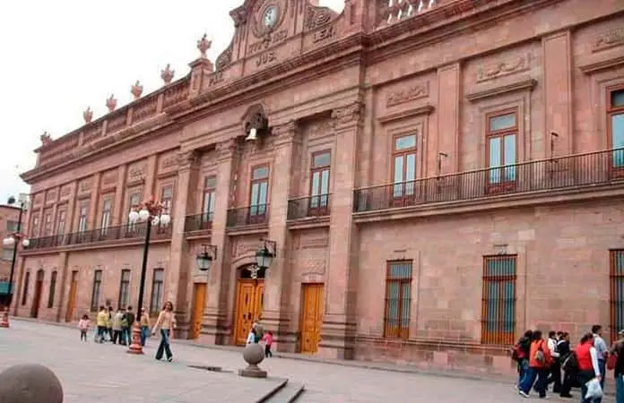 Tramita  gobierno un crédito  cada 43 días