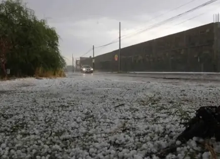 Cae fuerte granizada en parques industriales