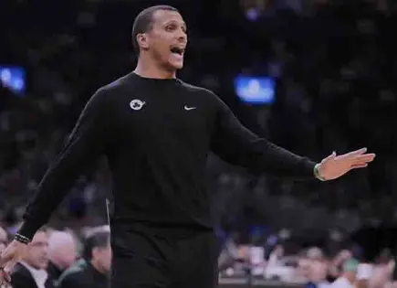Celtics extienden contrato al coach Joe Mazzulla