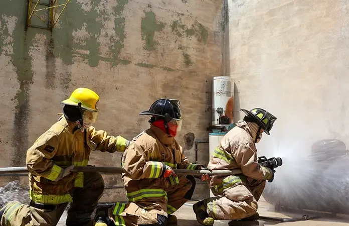Llama Bomberos a apoyar su campaña de redondeo