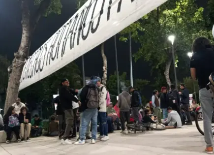 Punto 420 en Paseo de la Reforma: la lluvia, no el reglamento, vacía el espacio cannábico