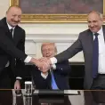Trump auspicia acuerdo de paz