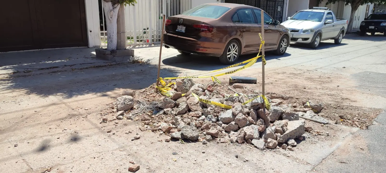 Calles en abandono: persisten daños y obras inconclusas en la zona sur de la capital