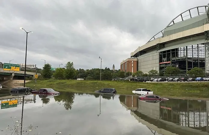 Cancelan feria por las inundaciones