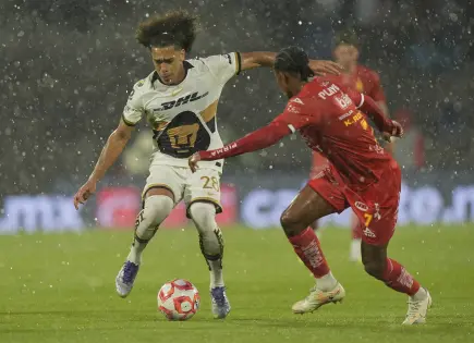 Keylor Navas debuta en empate entre Pumas y Necaxa