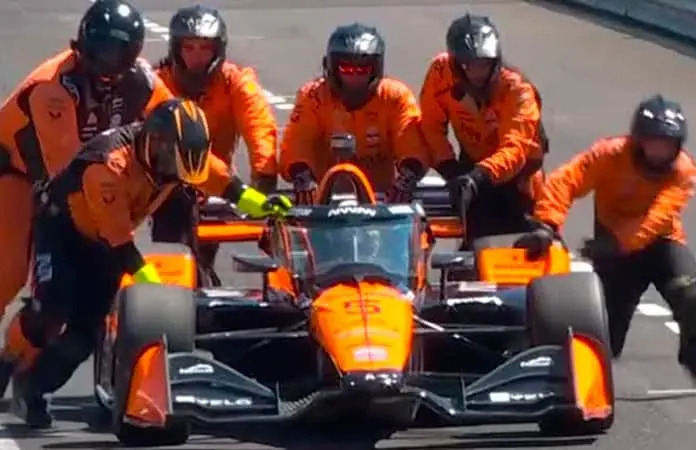 Pato OWard consigue la primera pole en óvalo de su carrera