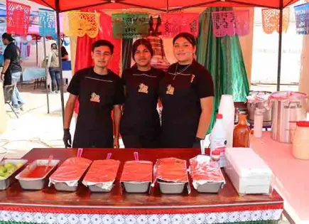 Realizan cuarta edición de “Mi mercadito”