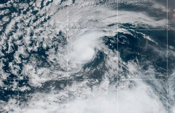 Tormenta tropical Erin se forma en Atlántico mientras huracán Henriette se fortalece en Pacífico