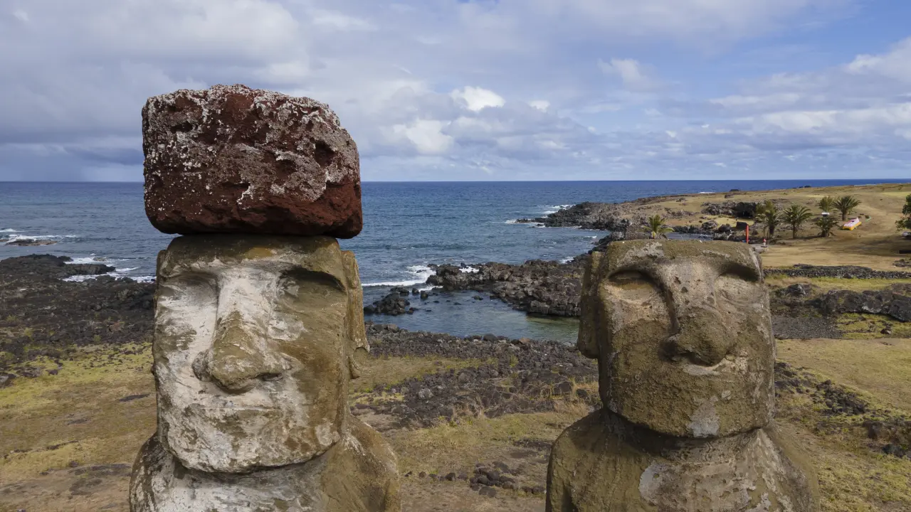 Aumento del nivel del mar amenaza estatuas moai en Isla de Pascua