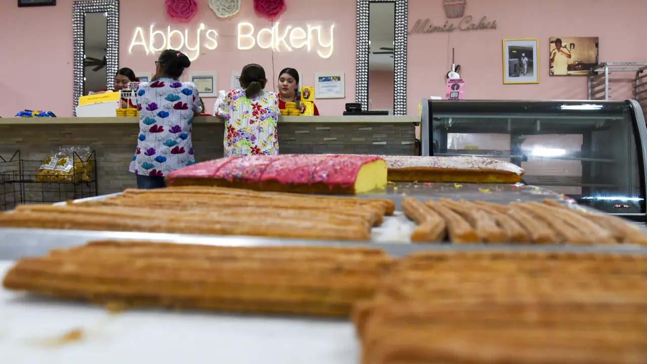 Propietarios de panadería en Texas declarados culpables de albergar empleados ilegales