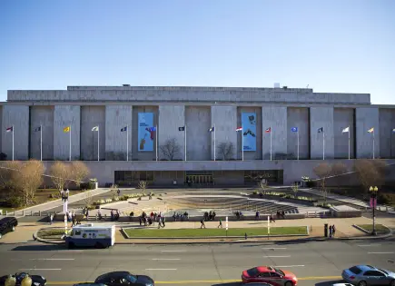 Casa Blanca ordena revisión de museos del Smithsonian