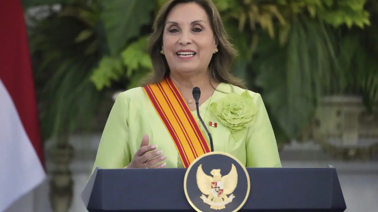 Dina Boluarte promulga ley de amnistía en Perú