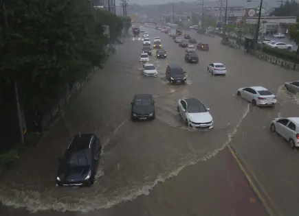 Lluvias torrenciales causan caos en Seúl