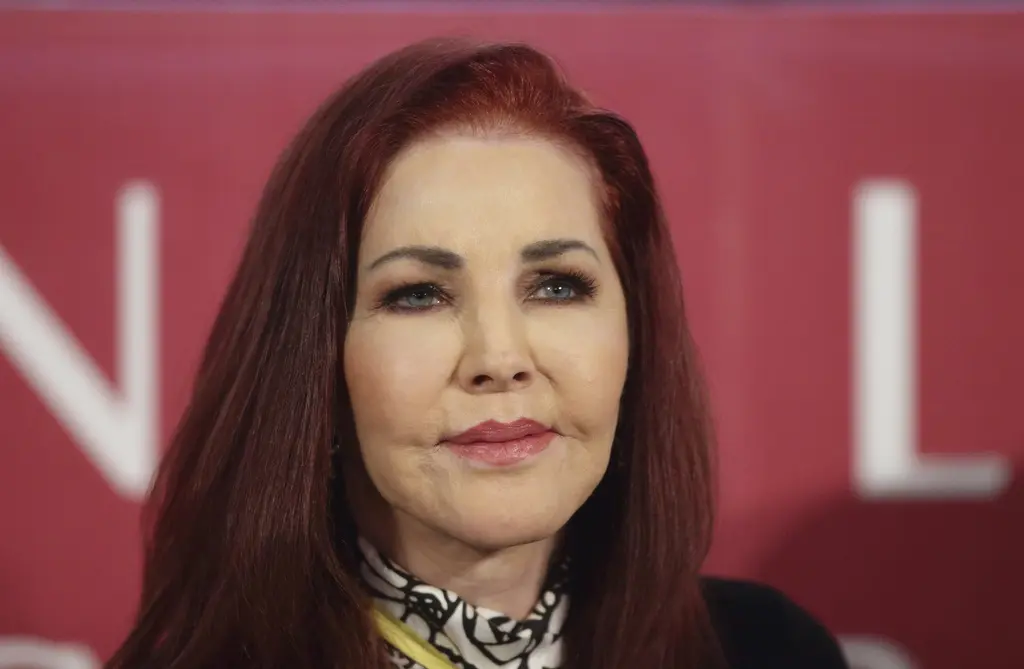 Socios comerciales demandan a Priscilla Presley por fraude y incumplimiento de contrato