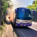 Incendio de autobús sobre la autopista de la Valles-Rayón