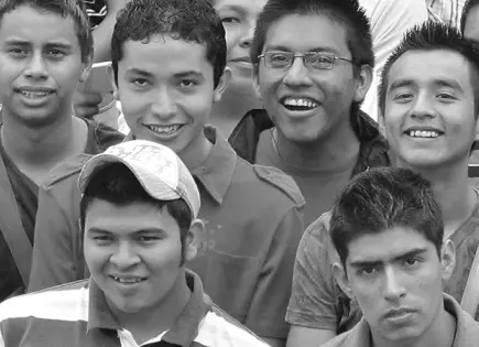 Miles de jóvenes potosinos reciben apoyo federal