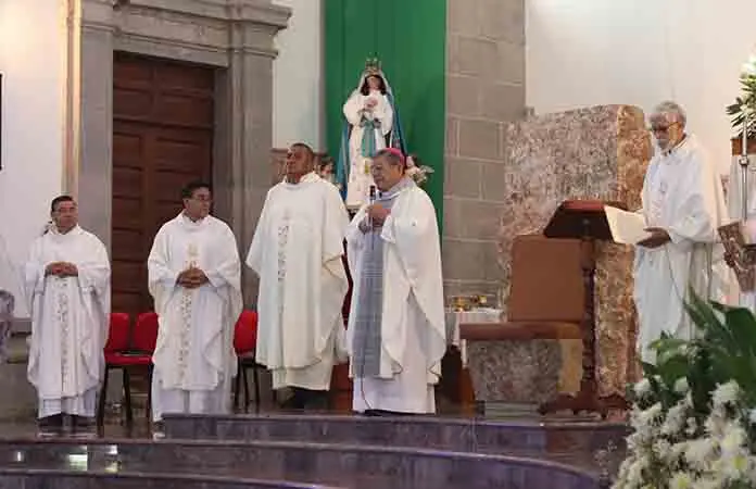 Anuncia el Obispo más cambios en la Diócesis