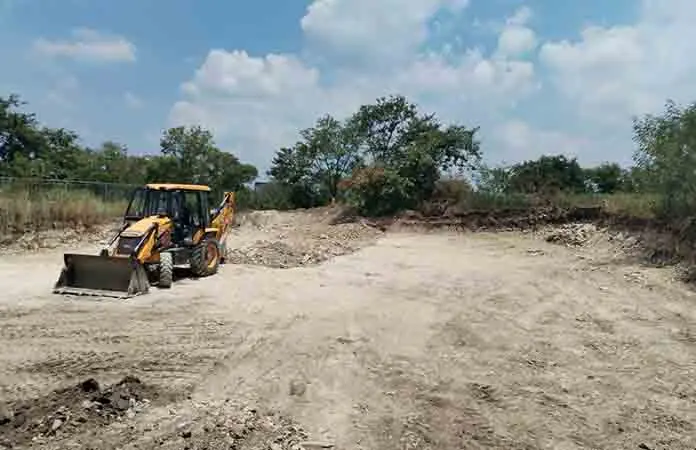 Construirán farmacia y un supermercado