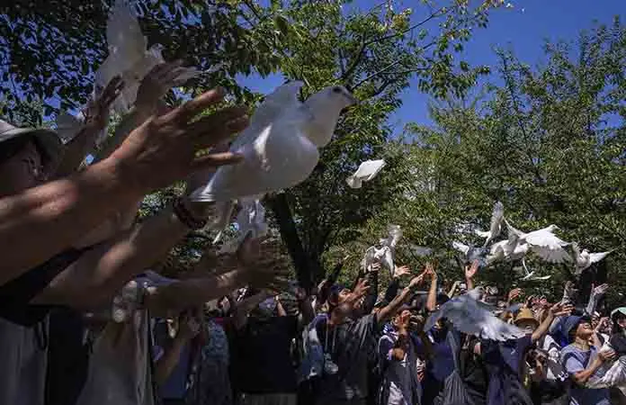 Japón conmemora 80 años de su rendición en la IIGM