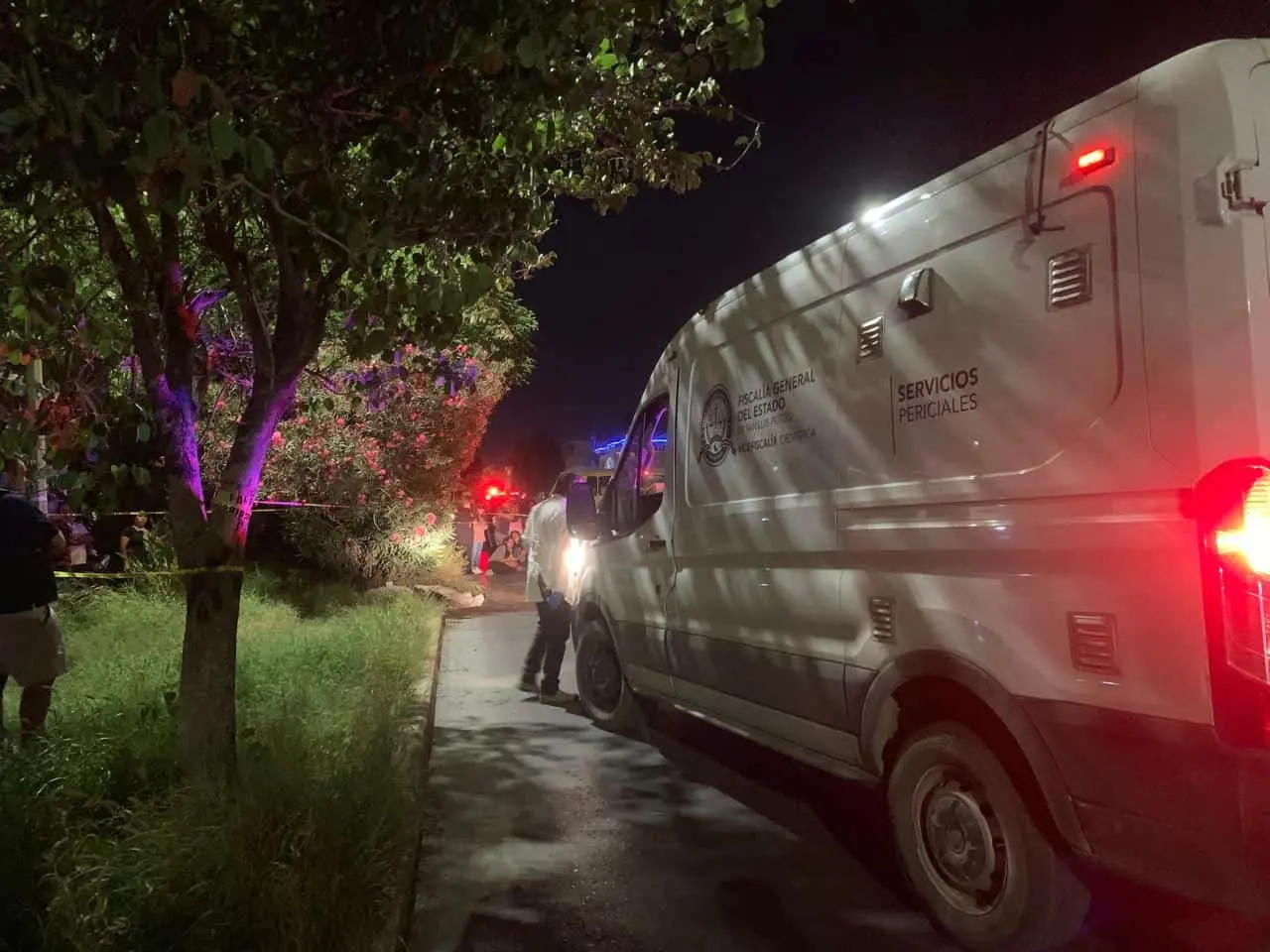 Motociclista murió al chocar contra un árbol
