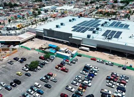 Vigilan cumplimento de normas en Plaza Las Huastecas