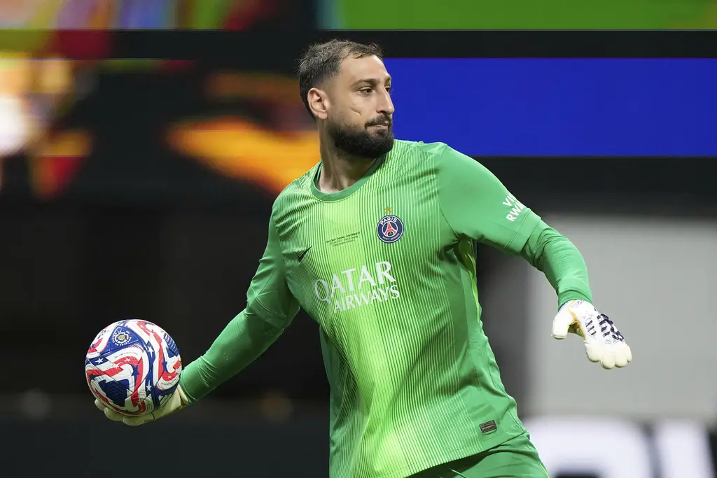 Gianluigi Donnarumma excluido de convocatoria del PSG