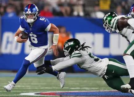 Jaxson Dart impresiona en pretemporada de los Giants