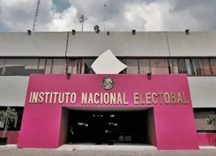 Intelectuales y periodistas proponen reforma electoral incluyente