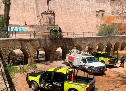 Joven muere al lanzarse de cortina de la Presa