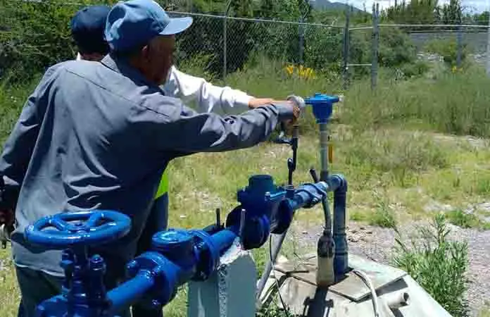 Reparan pozos de agua en La Paz