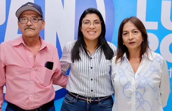 Se registra Adriana Guerrero para dirigir el PAN
