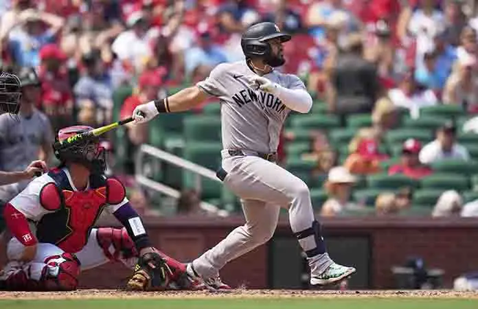 Yankees barren a Cardenales
