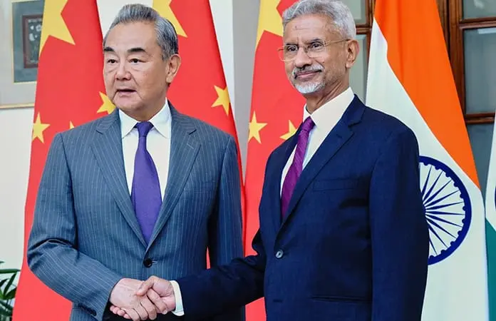 Buscan India y China limar sus diferencias fronterizas
