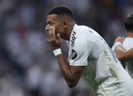 Mbappé da victoria al Madrid en estreno de Xabi Alonso 